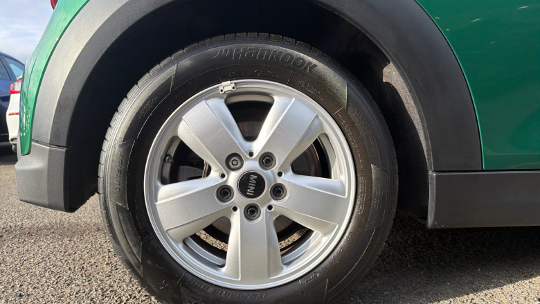 MINI Hatchback 1.5 Cooper Classic 3dr Auto Petrol Hatchback